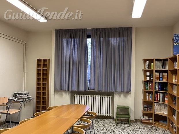 tenda-istituto-giacomo-leopardi-formigine.JPG